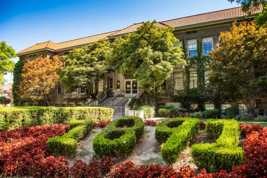 University of LaVerne's MFT Program Guide